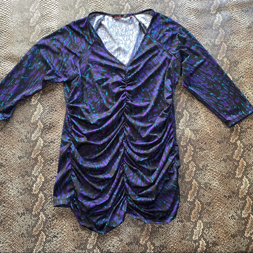 Sofia Vergara top size large